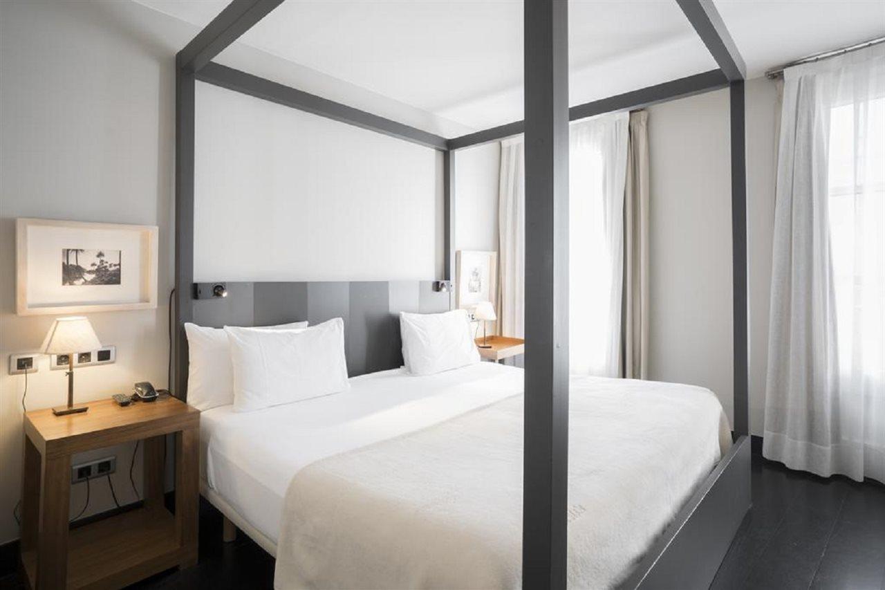 Hotel Banys Orientals Барселона Экстерьер фото